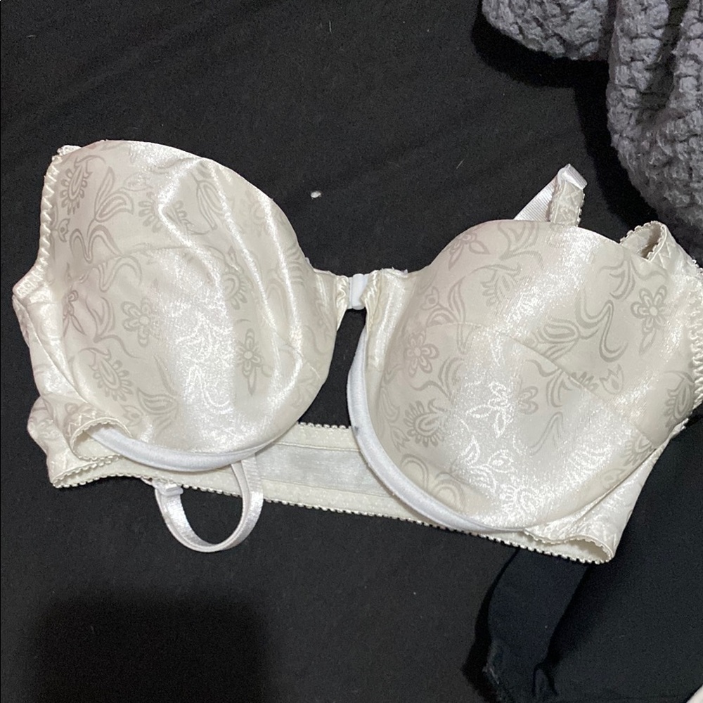 Elegant Cream Floral Women's Bra